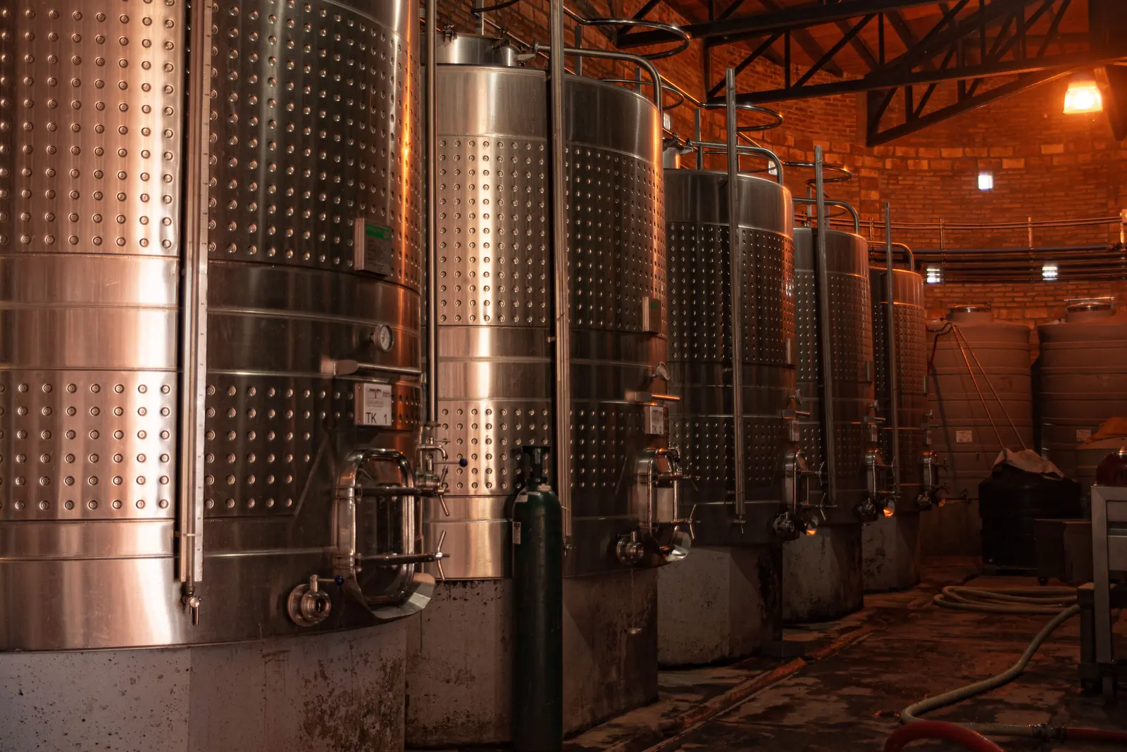 Şarap ve Zeytinyağı Tankları